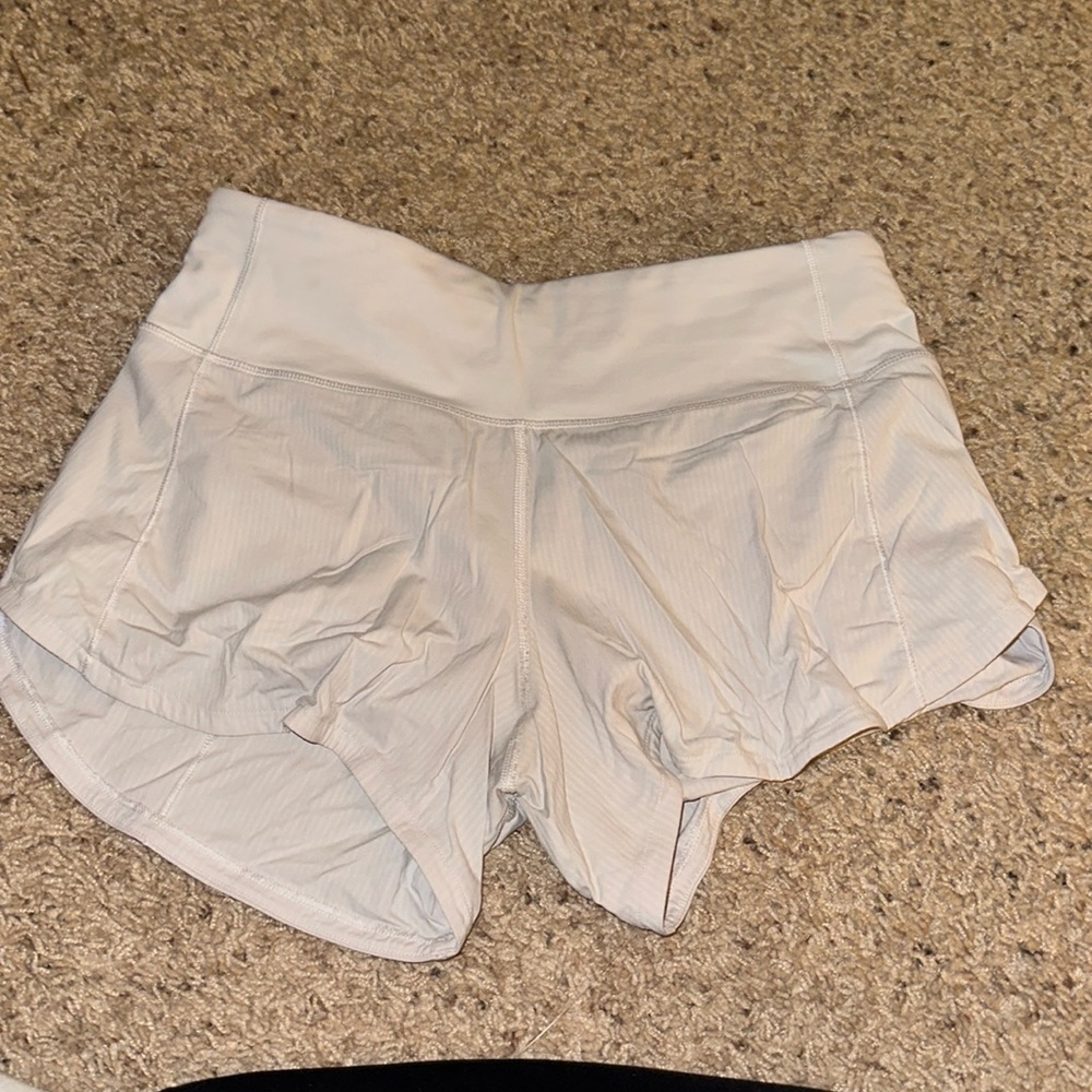 lululemon speed up high rise 2.5 in. short